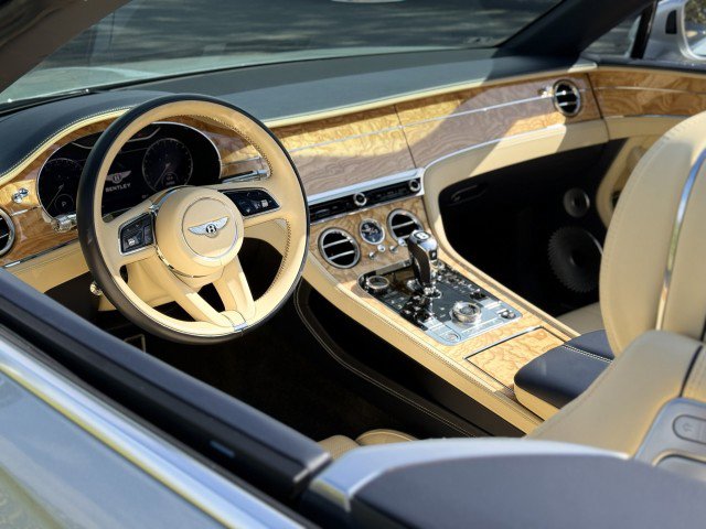 Used 2022 Bentley Continental GT Mulliner image 20