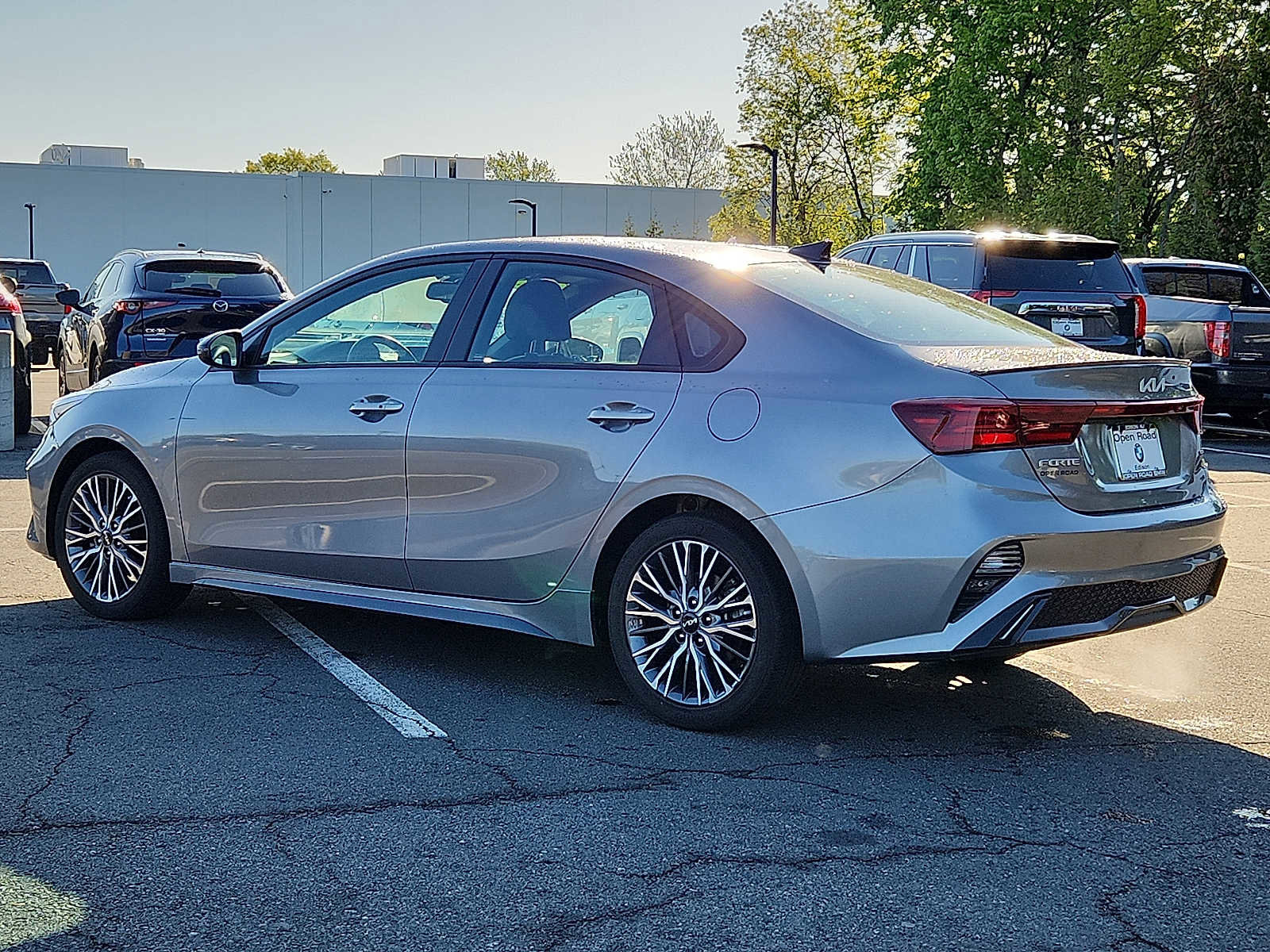 Used 2023 Kia Forte GT-Line w/ GT-Line Premium Package FWD image 4