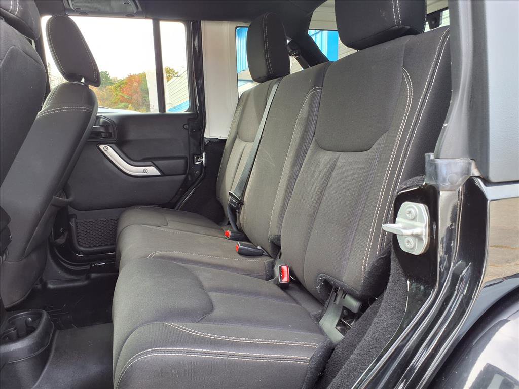 Used 2017 Jeep Wrangler Unlimited Sahara w/ Max Tow Package image 20