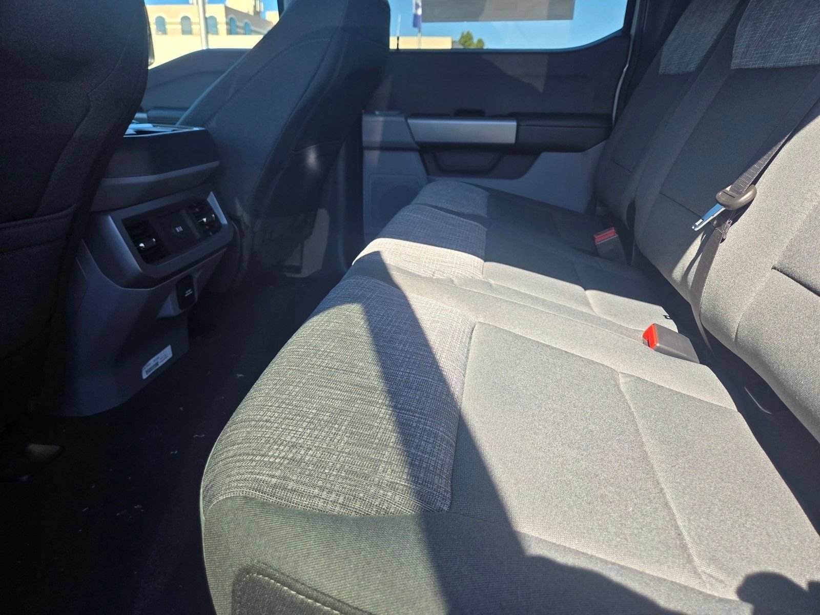 New 2026 Ford F250 XLT w/ FX4 Off-Road Package AWD/4WD image 13