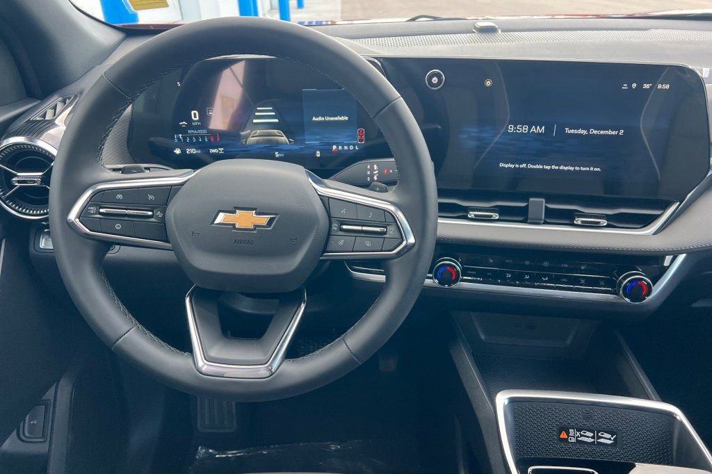 New 2026 Chevrolet Equinox LT w/ Convenience Package II AWD/4WD image 11