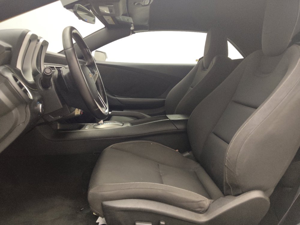 Used 2015 Chevrolet Camaro LT RWD image 17