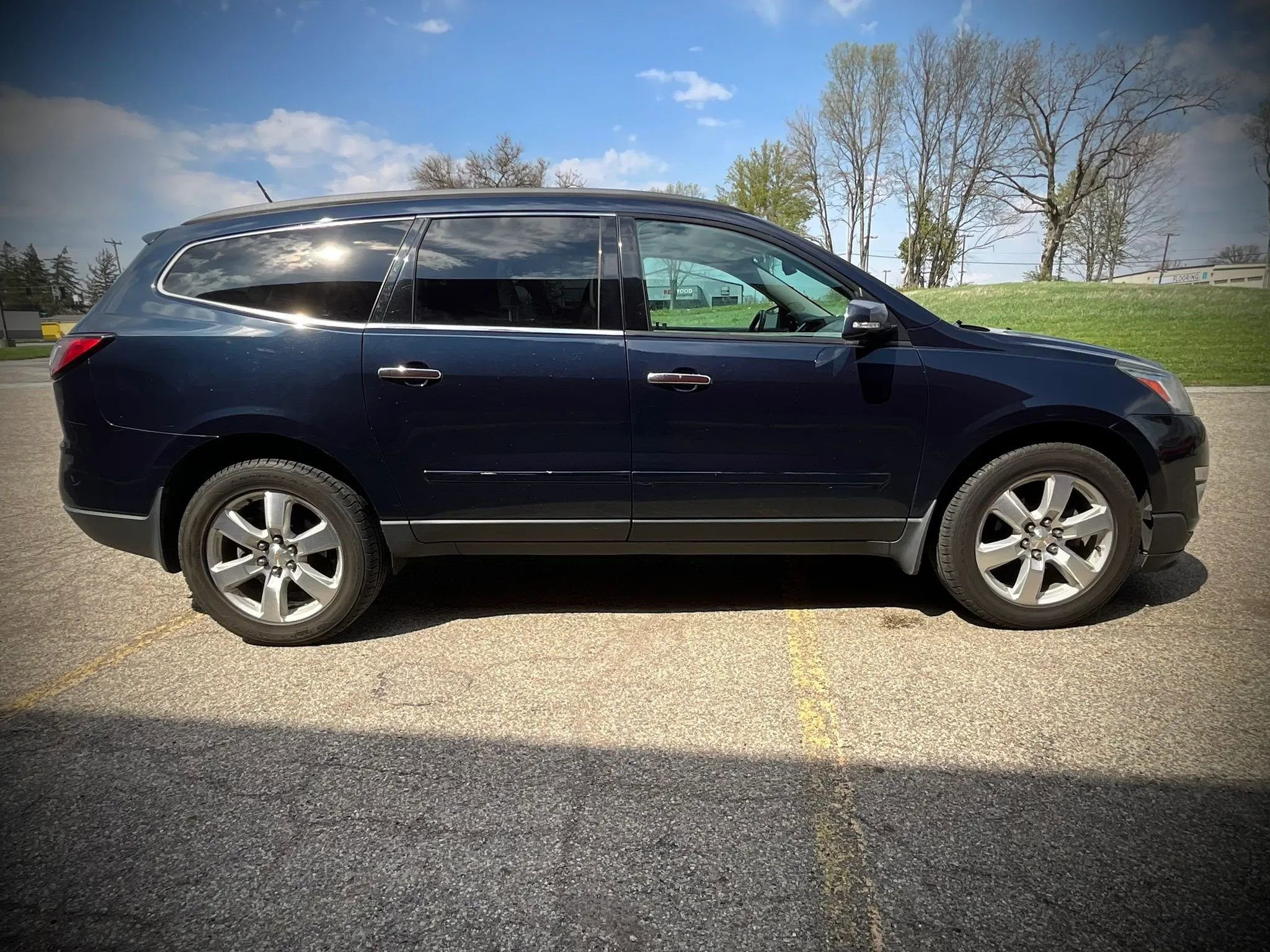 Used 2016 Chevrolet Traverse LTZ AWD/4WD image 6