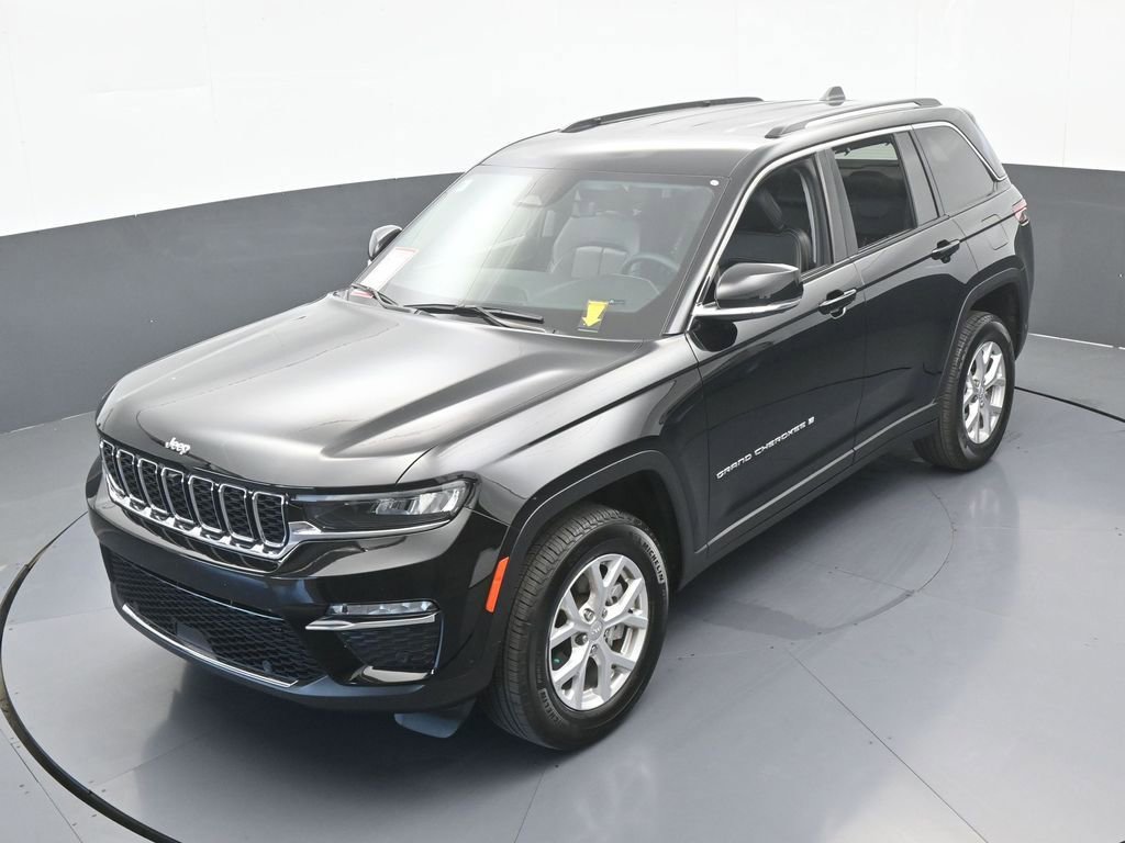 Used 2024 Jeep Grand Cherokee Limited w/ Luxury Tech Group II image 54