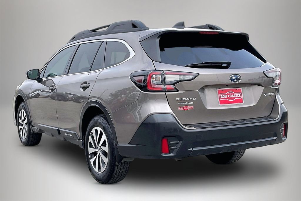 Used 2022 Subaru Outback Premium image 4