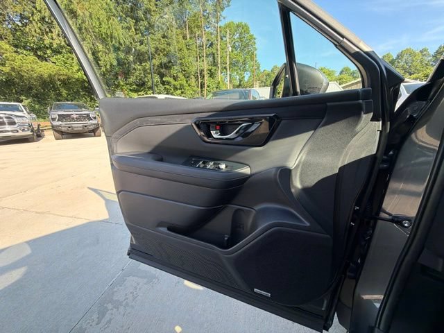 Used 2025 Subaru Forester Limited w/ Popular Package #2 AWD/4WD image 30