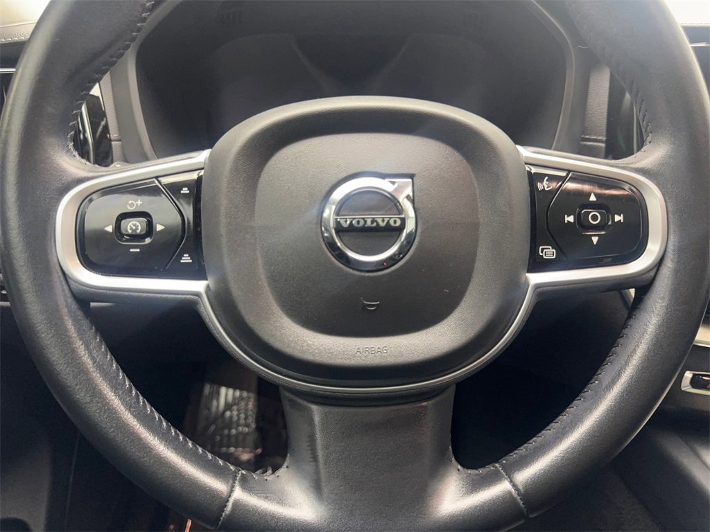 Used 2022 Volvo XC60 B5 Inscription w/ Protection Package Premier image 58