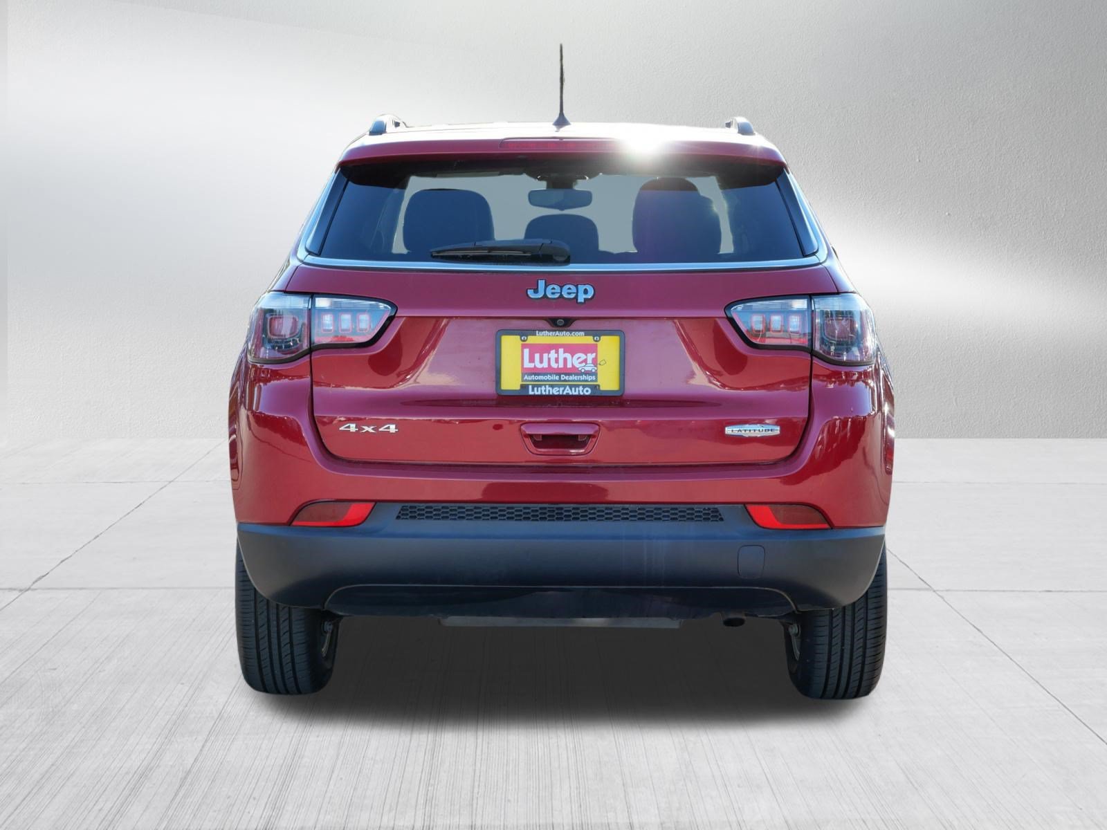 Used 2017 Jeep Compass Latitude AWD/4WD image 6