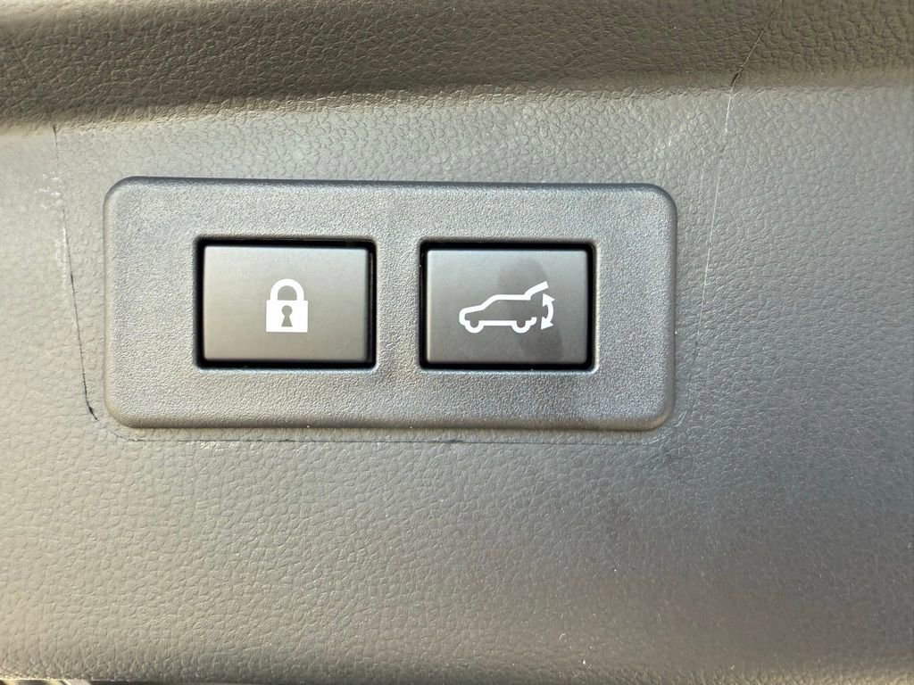 Certified 2025 Subaru Outback Limited image 30