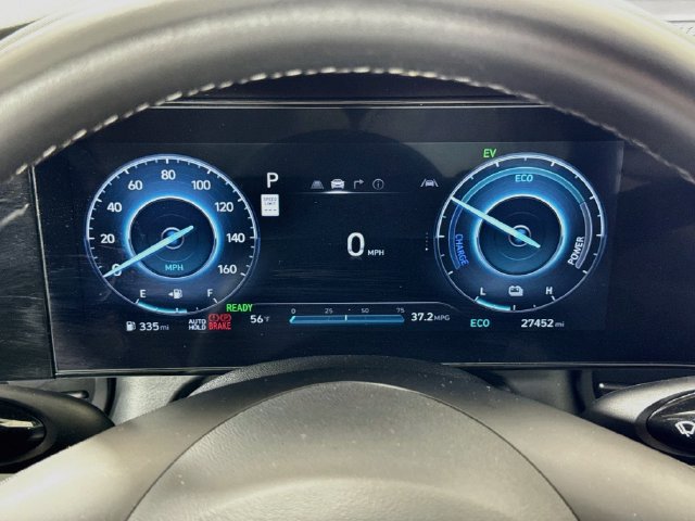 Certified 2025 Hyundai Elantra Limited FWD image 16
