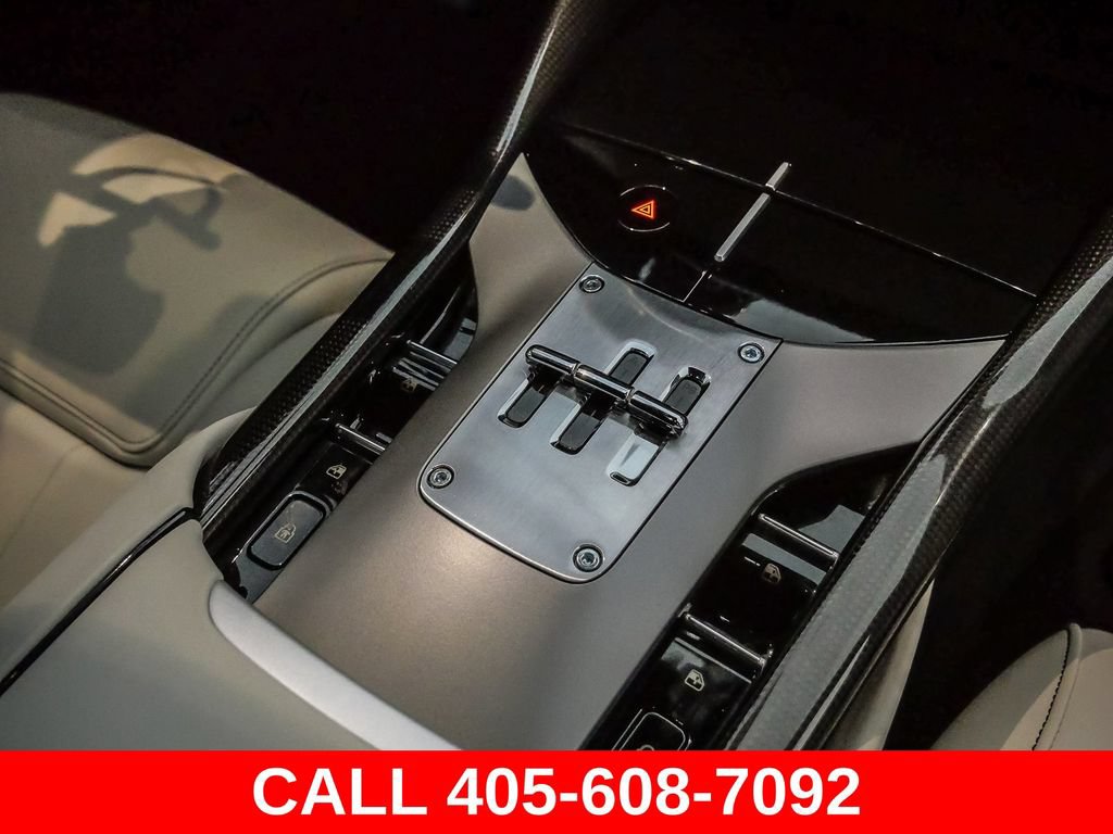 Used 2025 Ferrari Purosangue AWD/4WD image 37