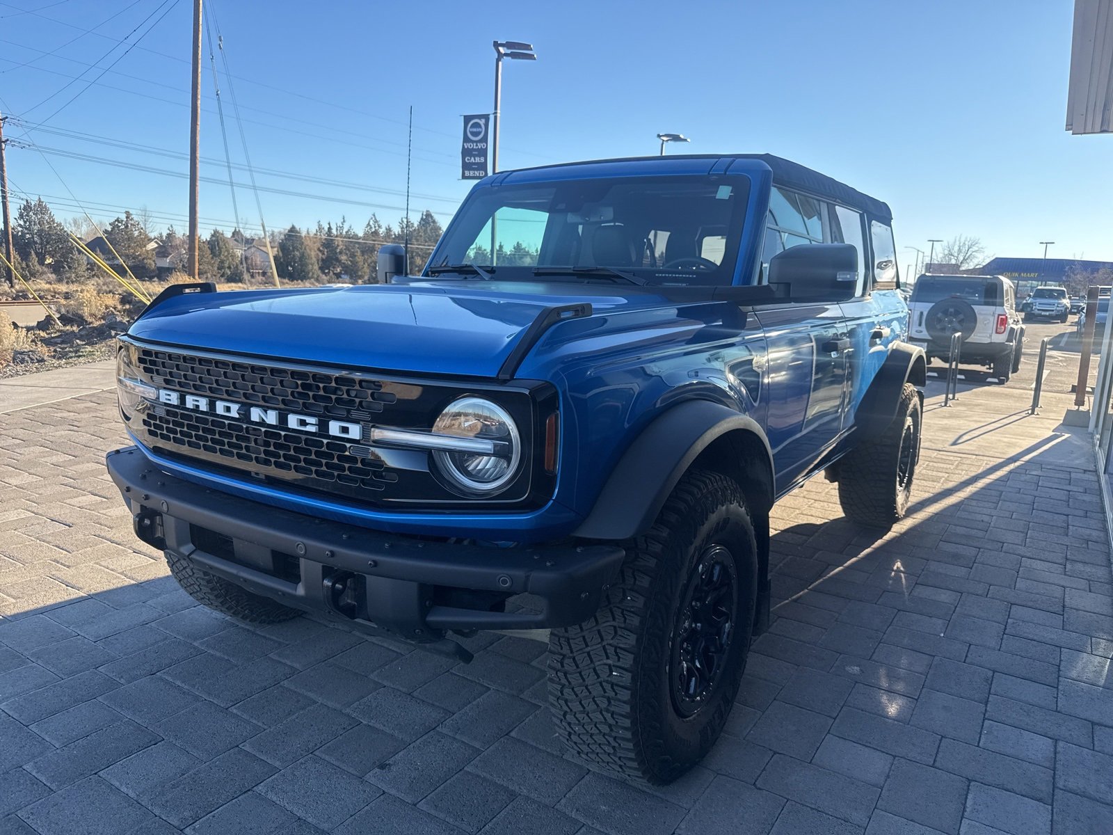 Used 2024 Ford Bronco Wildtrak image 3