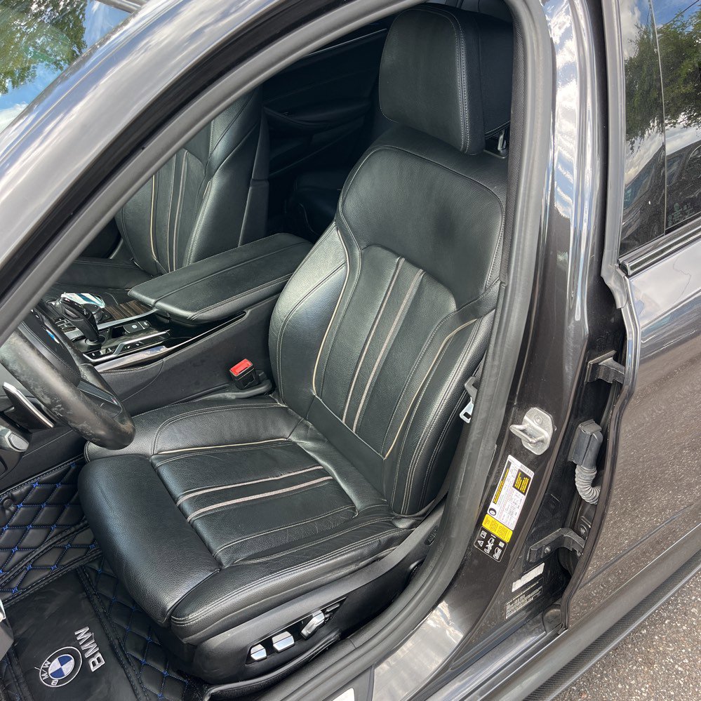 Used 2018 BMW 540i xDrive AWD/4WD image 3