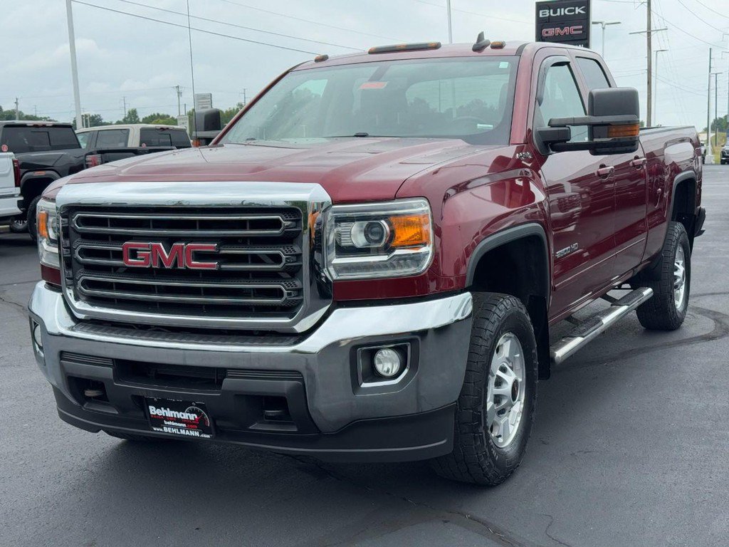 Used 2017 GMC Sierra 2500 SLE w/ HD SLE Preferred Plus Package AWD/4WD image 11