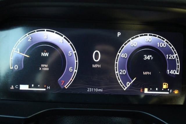 Used 2023 Jeep Grand Cherokee Laredo image 24