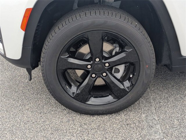 New 2026 Jeep Grand Cherokee Limited w/ Limited Altitude Package image 11