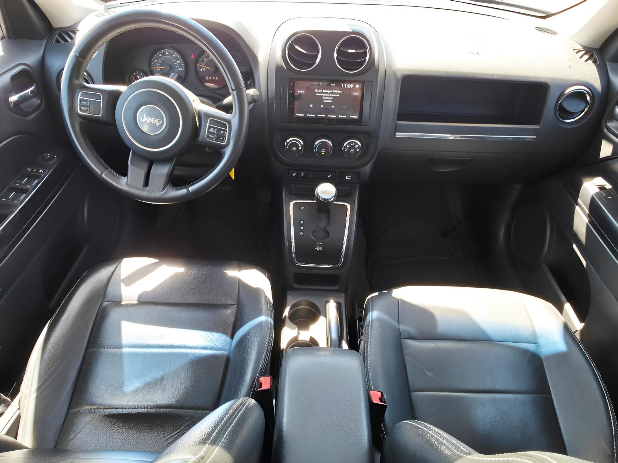 Used 2015 Jeep Patriot High Altitude AWD/4WD image 16
