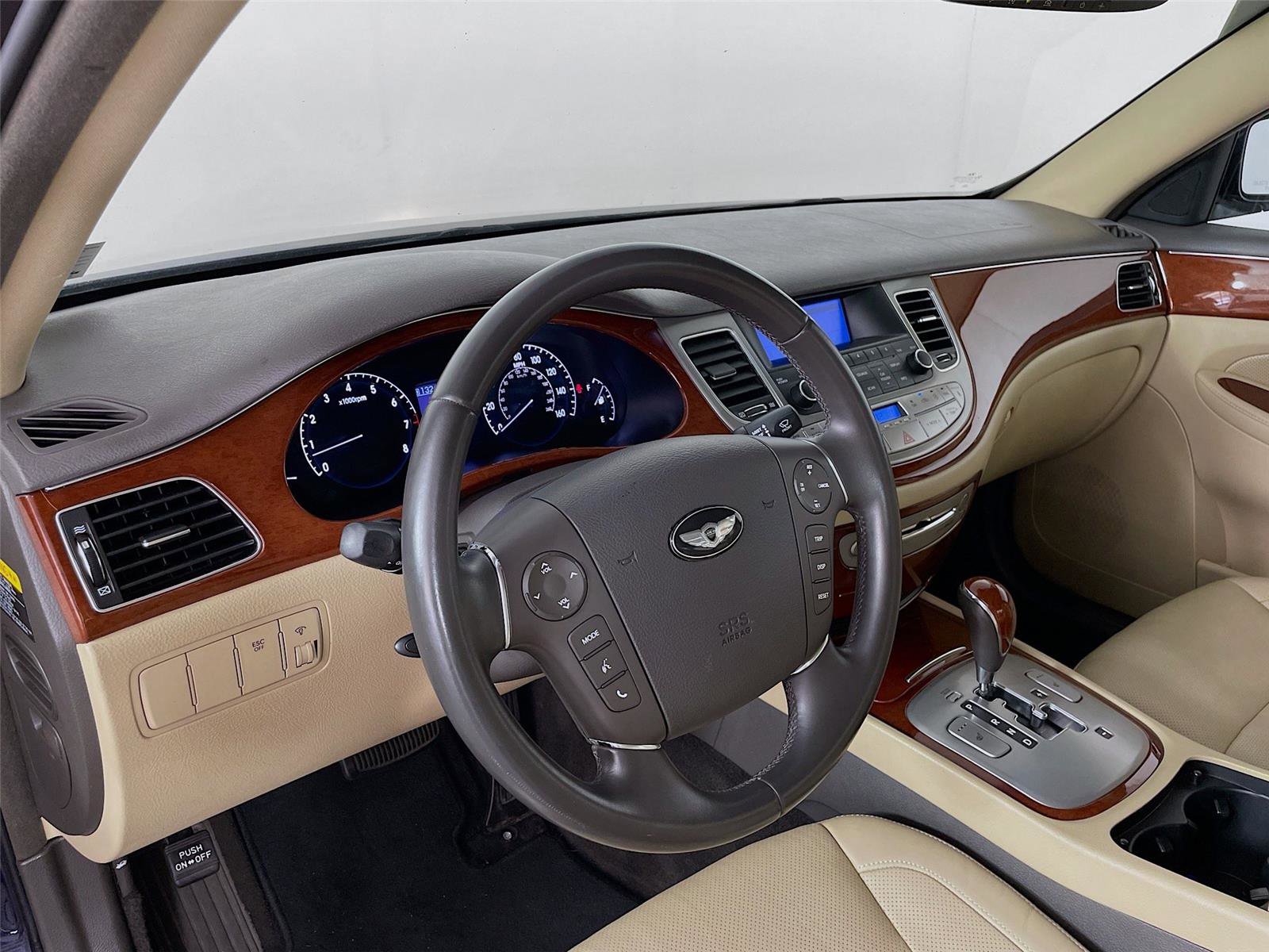 Used 2012 Hyundai Genesis 3.8 image 12