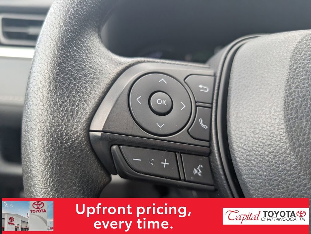Used 2025 Toyota RAV4 XLE AWD/4WD image 16