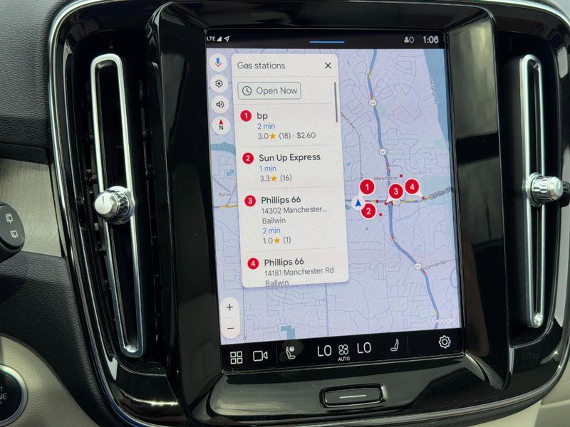 Certified 2023 Volvo XC40 B5 Plus w/ Driver Assist Package image 21