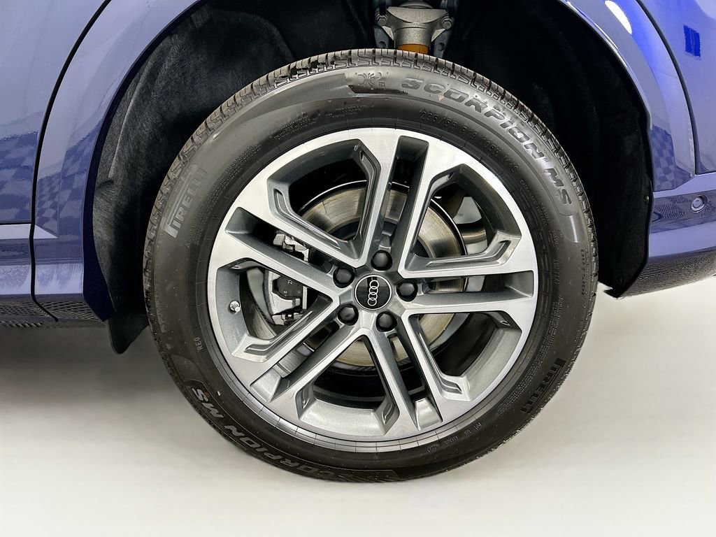 Used 2025 Audi Q5 Premium Plus w/ Premium Plus image 31