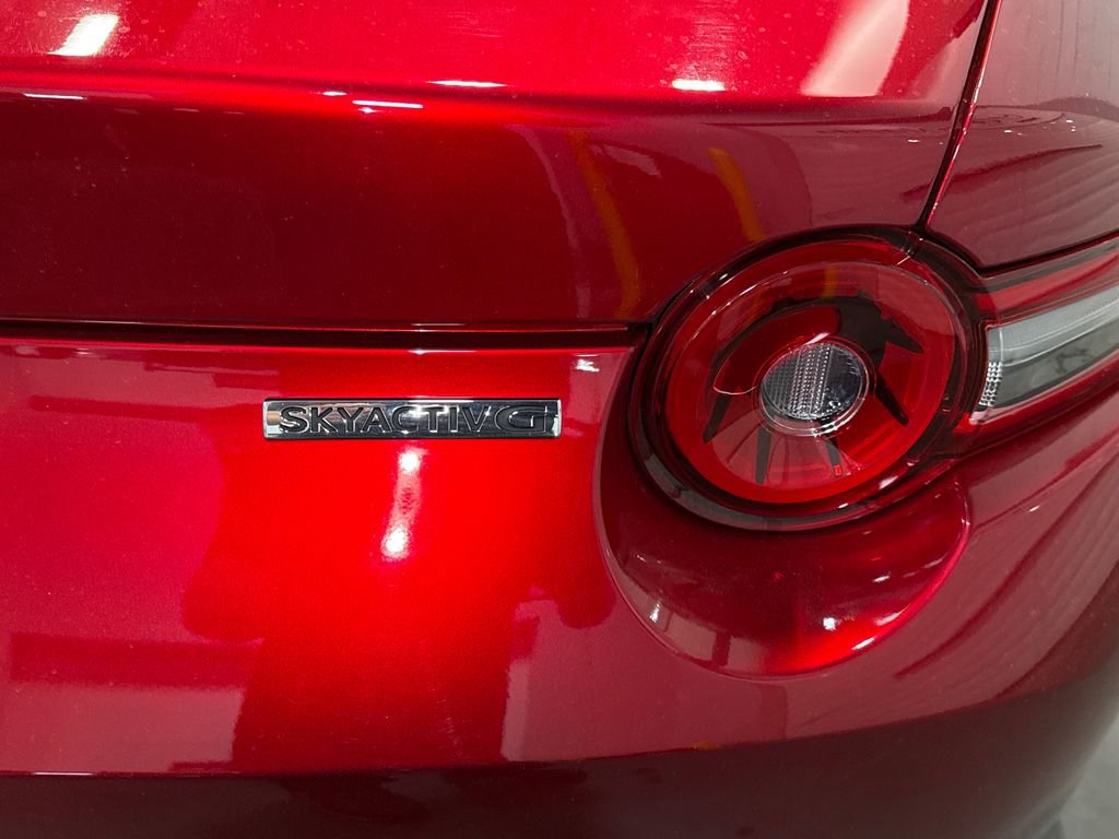 Used 2024 MAZDA MX-5 Miata Sport RWD image 9