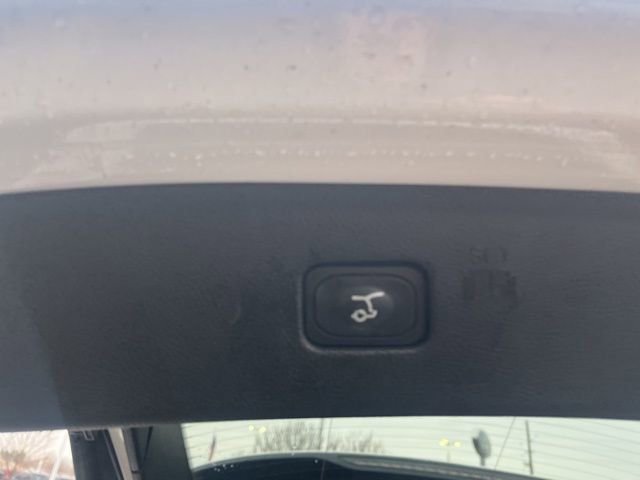 Used 2021 Ford Edge SEL w/ Convenience Package image 9