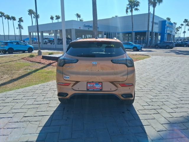 Used 2025 Buick Encore GX Avenir w/ Avenir Technology Package FWD image 5