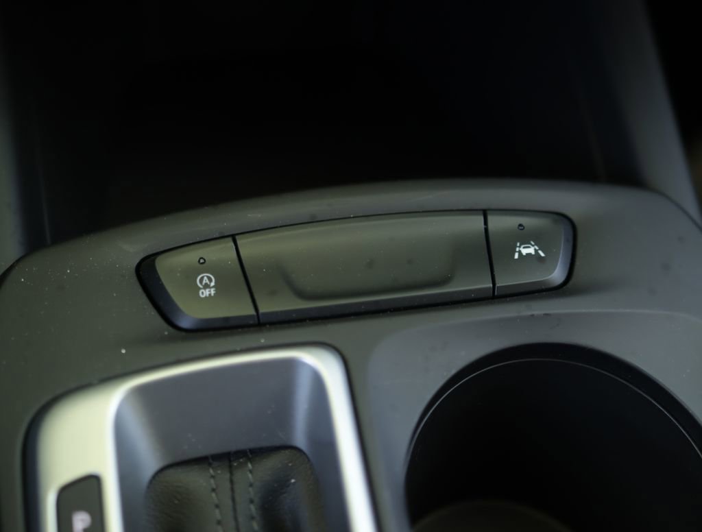 Used 2026 Chevrolet Trax LS w/ LS Convenience Package FWD image 16