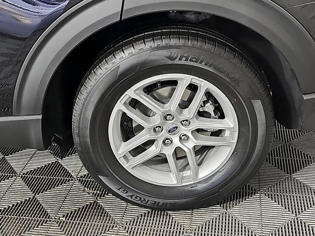 Used 2026 Ford Explorer Active w/ Active Comfort Package RWD image 8