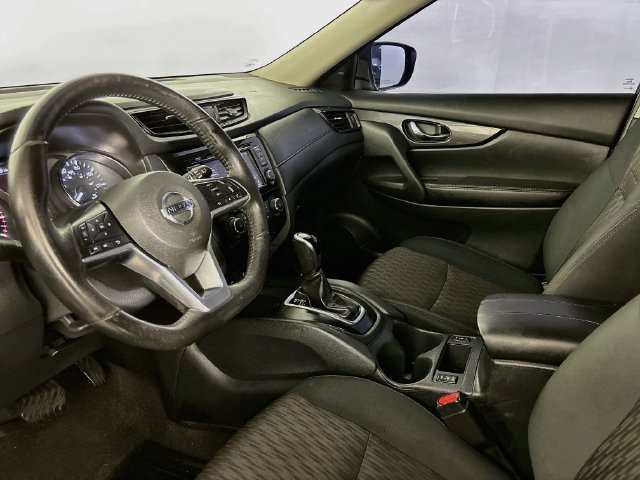 Used 2019 Nissan Rogue S w/ Special Edition Package FWD image 18