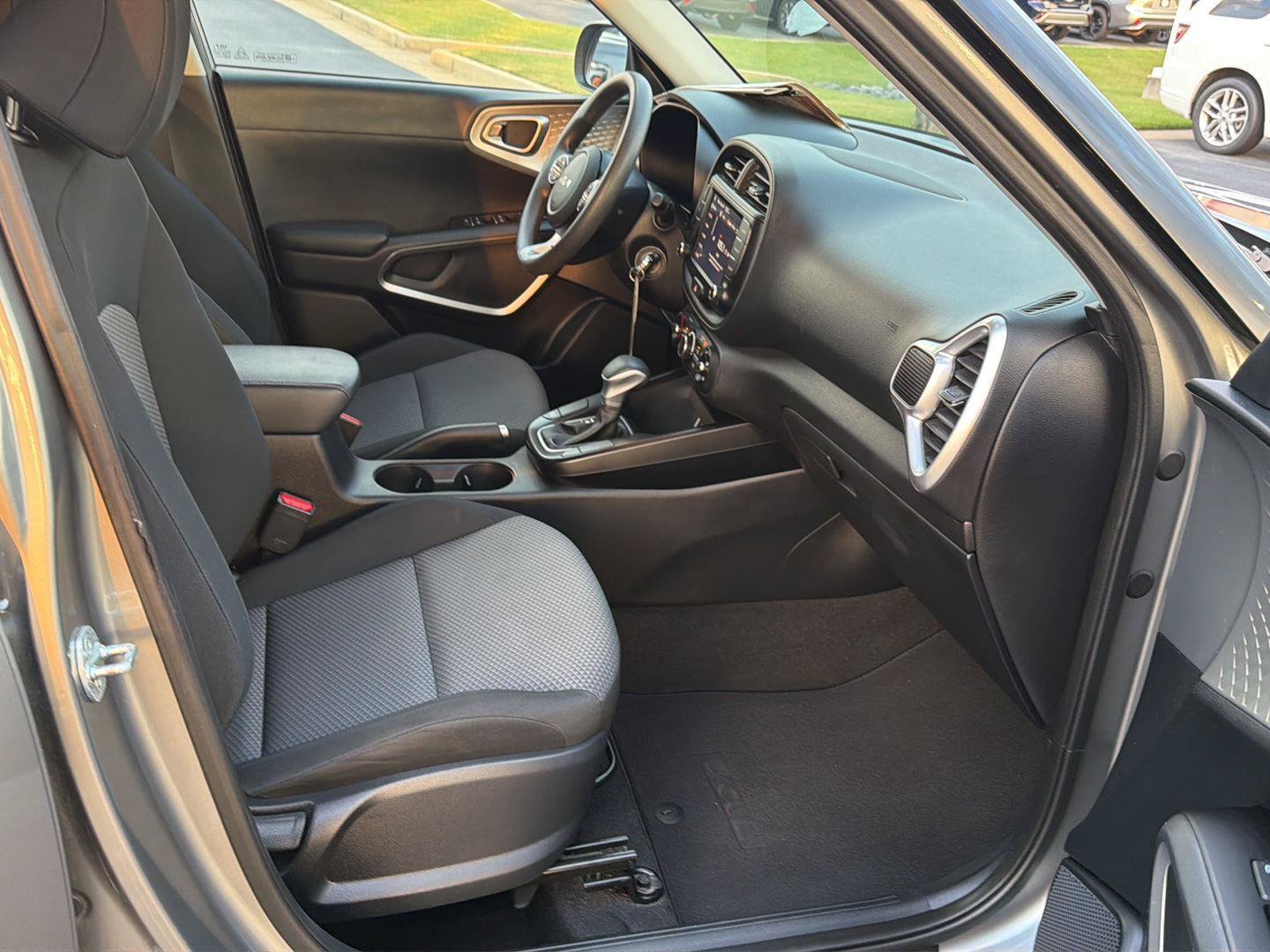 Used 2024 Kia Soul LX w/ Option Group 015 FWD image 13