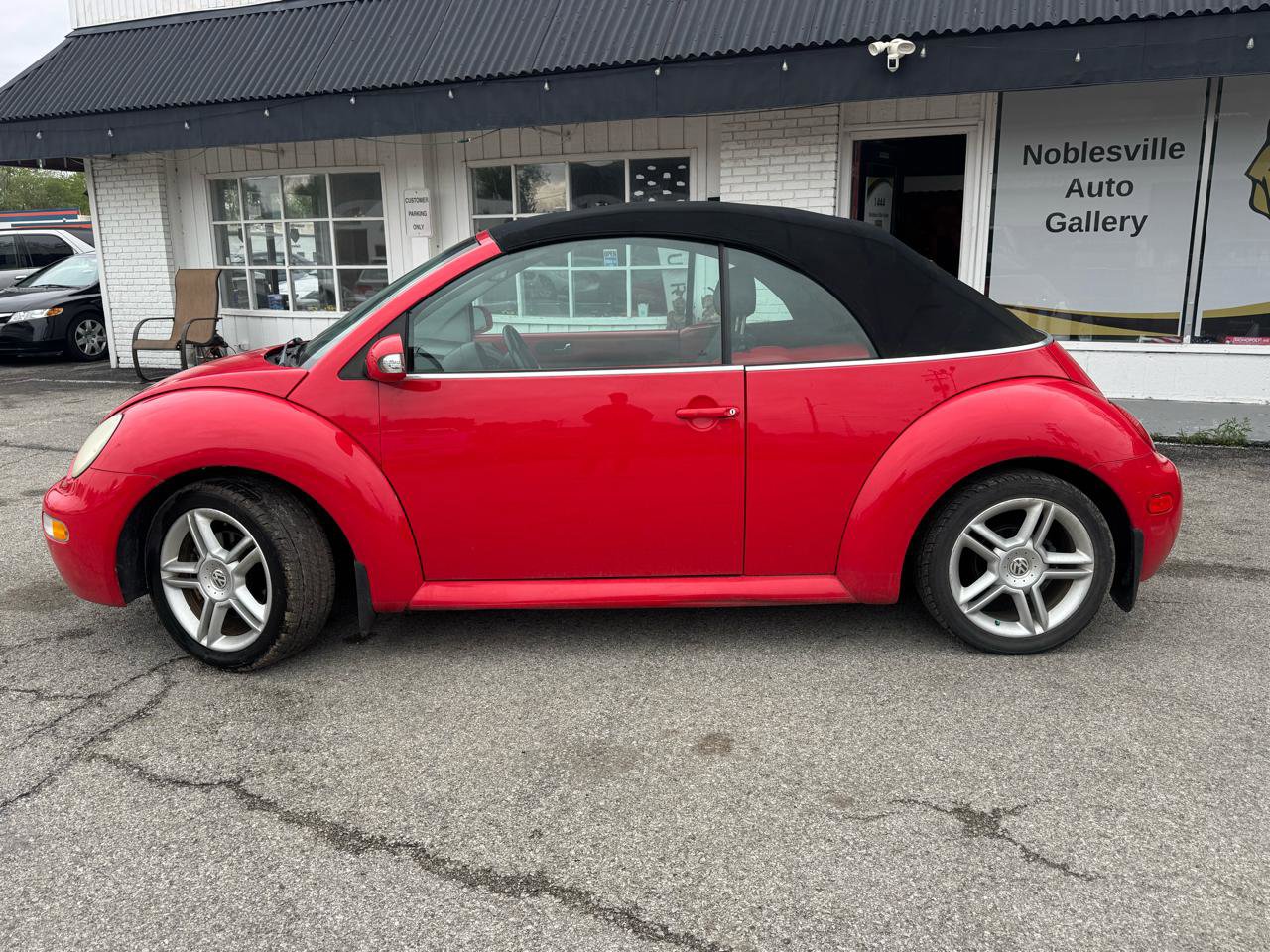 Used 2004 Volkswagen Beetle GLS FWD image 3