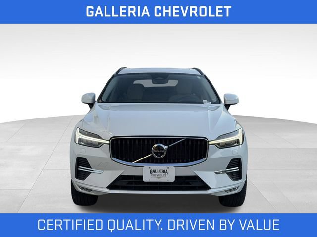 Used 2022 Volvo XC60 B5 Momentum w/ Advanced Package AWD/4WD image 3