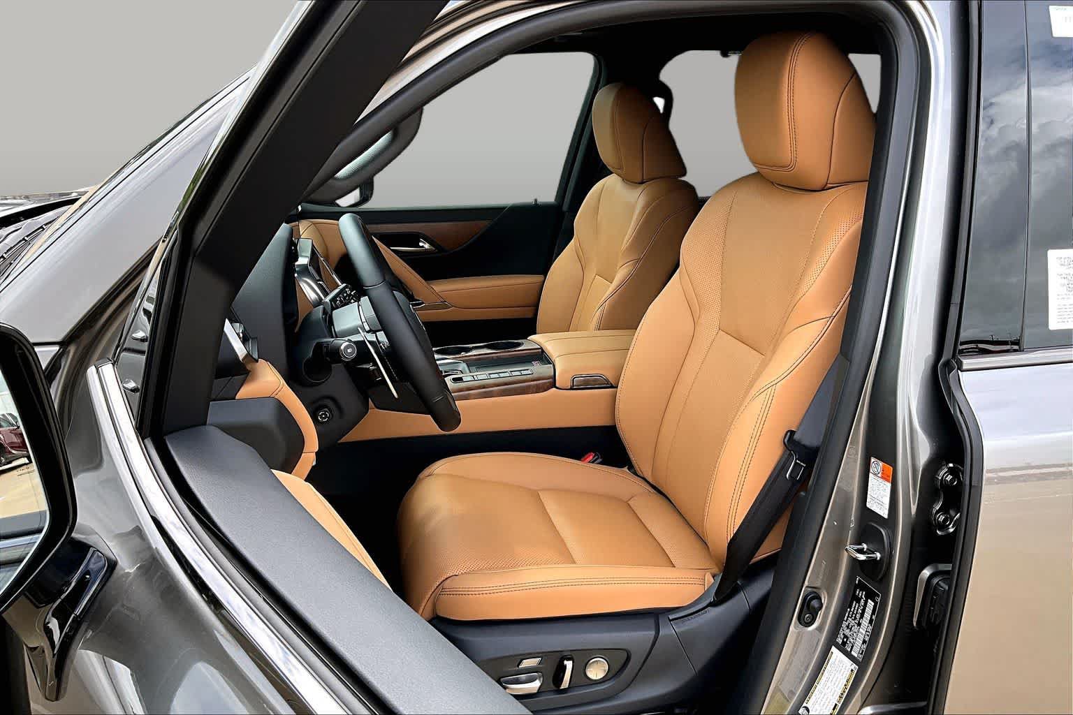 New 2026 Lexus LX 700h Luxury w/ Appearance Package AWD/4WD image 9
