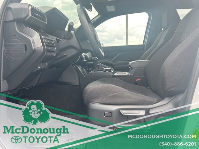 Used 2025 Toyota 4Runner SR5 AWD/4WD image 10