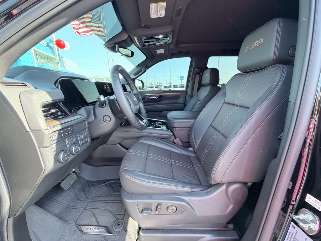 Used 2026 Chevrolet Tahoe High Country RWD image 22