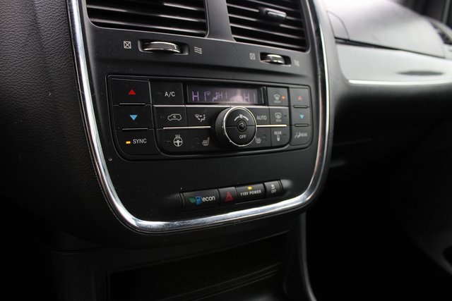 Used 2016 Dodge Grand Caravan SXT image 10