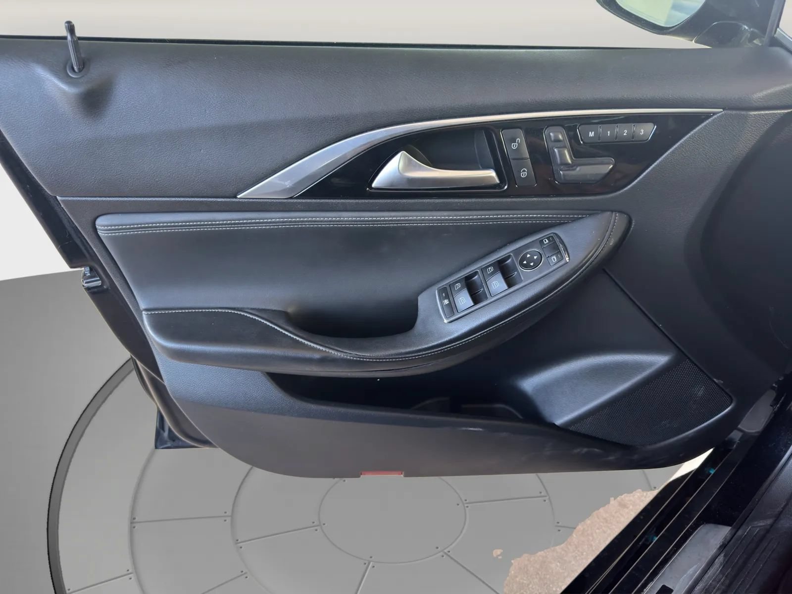 Used 2017 INFINITI QX30 Sport w/ Sport Leather Package FWD image 17