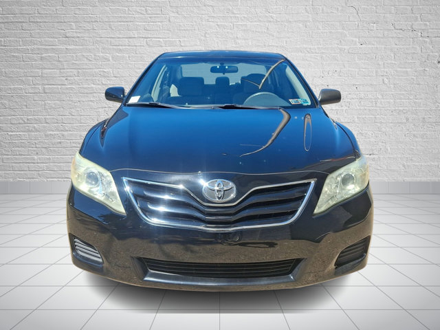 Used 2010 Toyota Camry FWD image 2