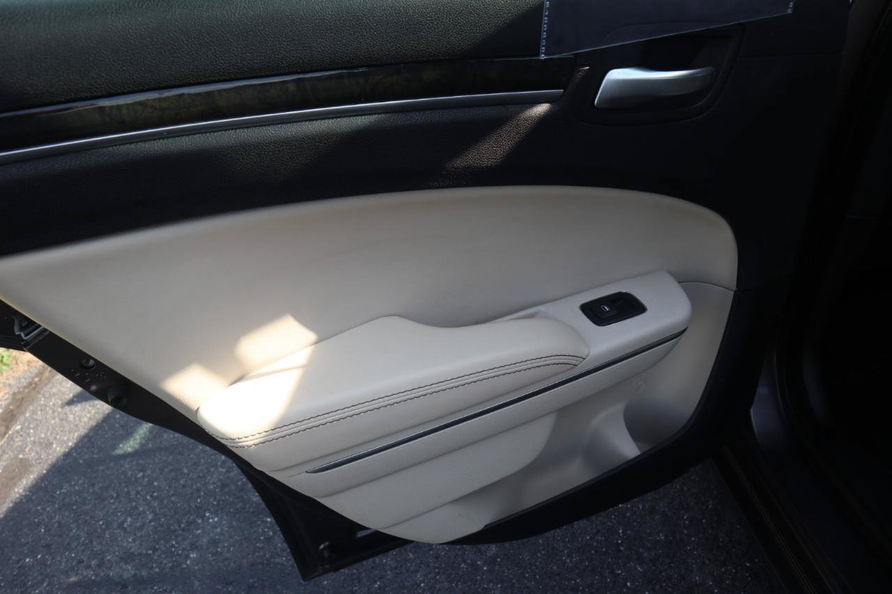 Used 2015 Chrysler 300 C w/ Light Group RWD image 53