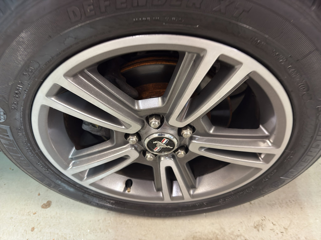 Used 2010 Ford Mustang Premium image 26