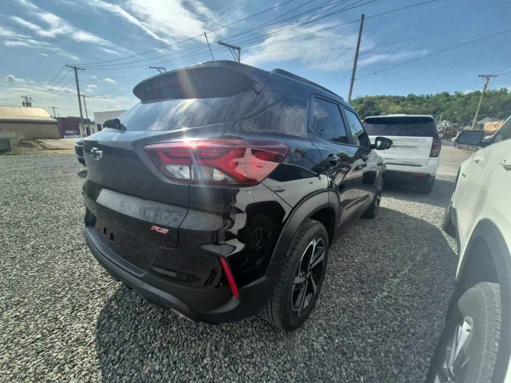 Used 2023 Chevrolet TrailBlazer RS w/ Sun and Liftgate Package FWD image 6