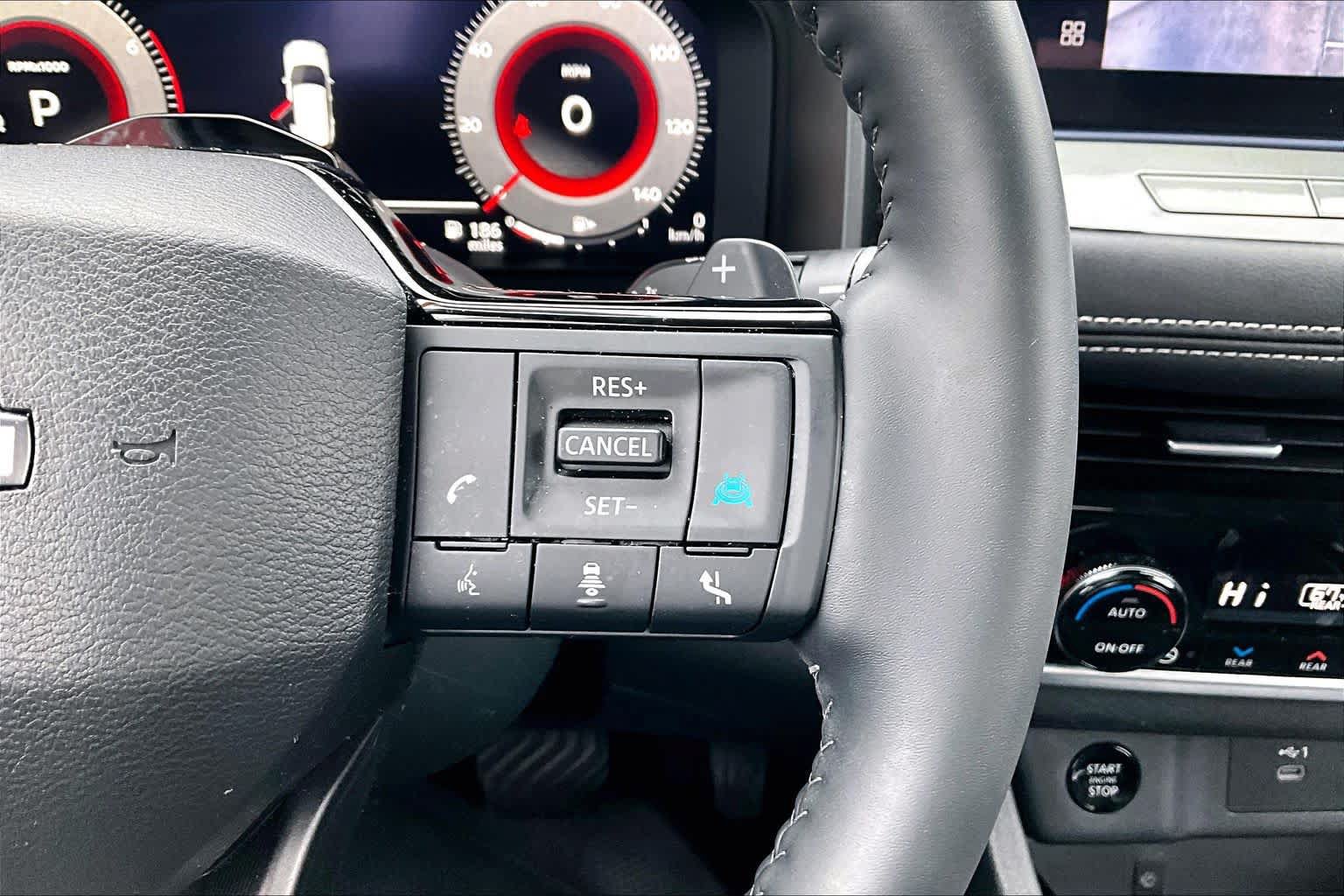 Used 2025 Nissan Rogue SL w/ Tech Package FWD image 24