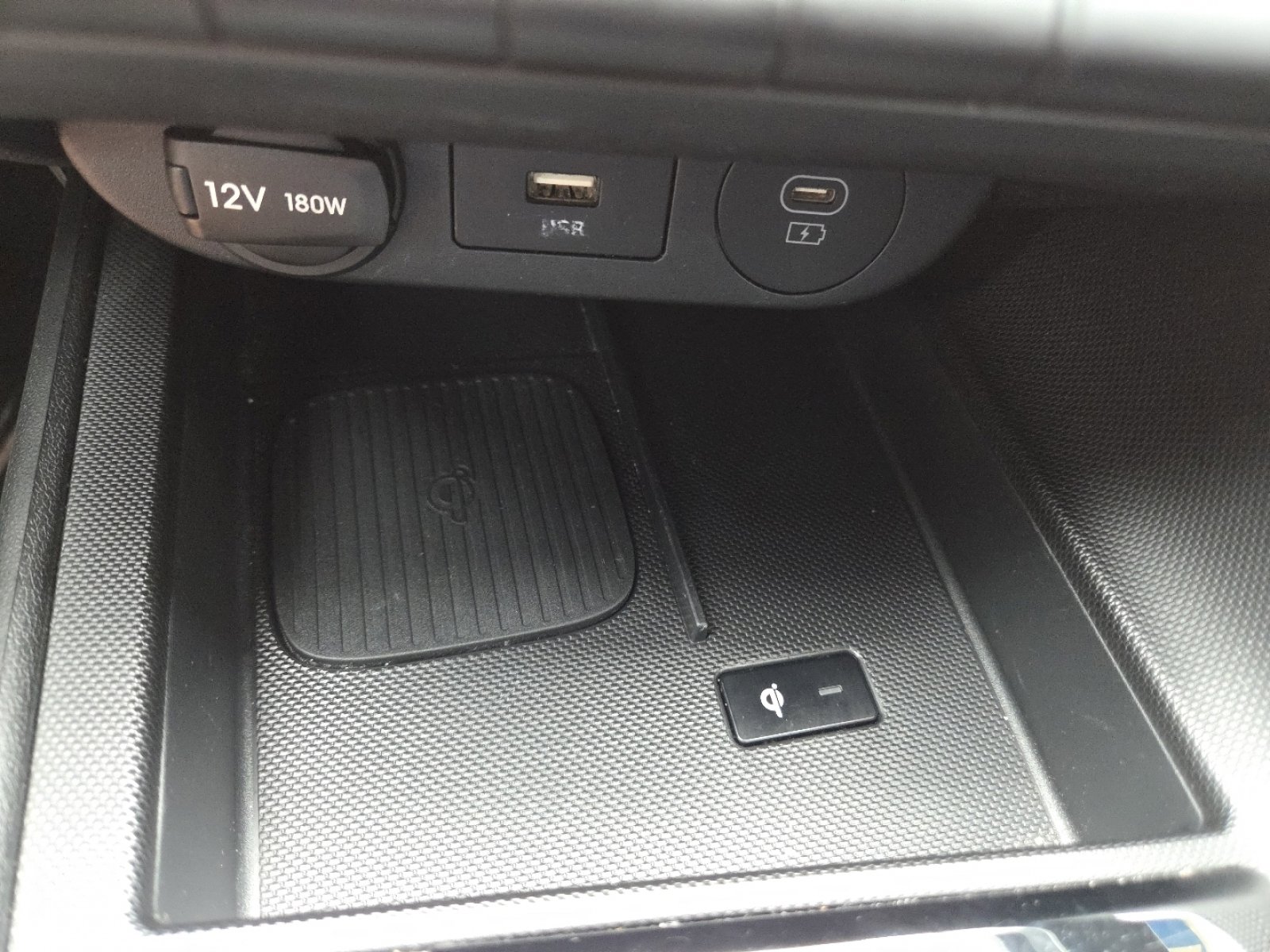 Used 2025 Hyundai Elantra SEL FWD image 9