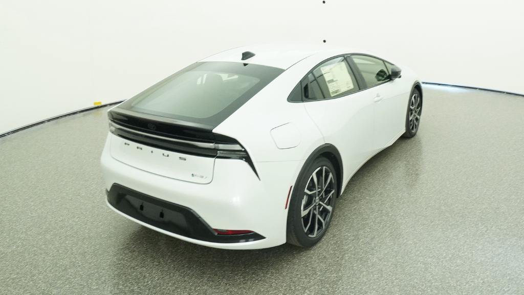 New 2026 Toyota Prius Plug-In Hybrid FWD image 11