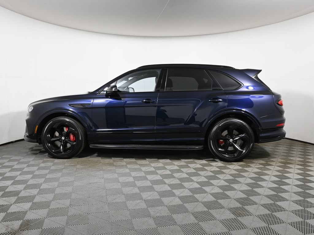 Used 2022 Bentley Bentayga AWD/4WD image 2
