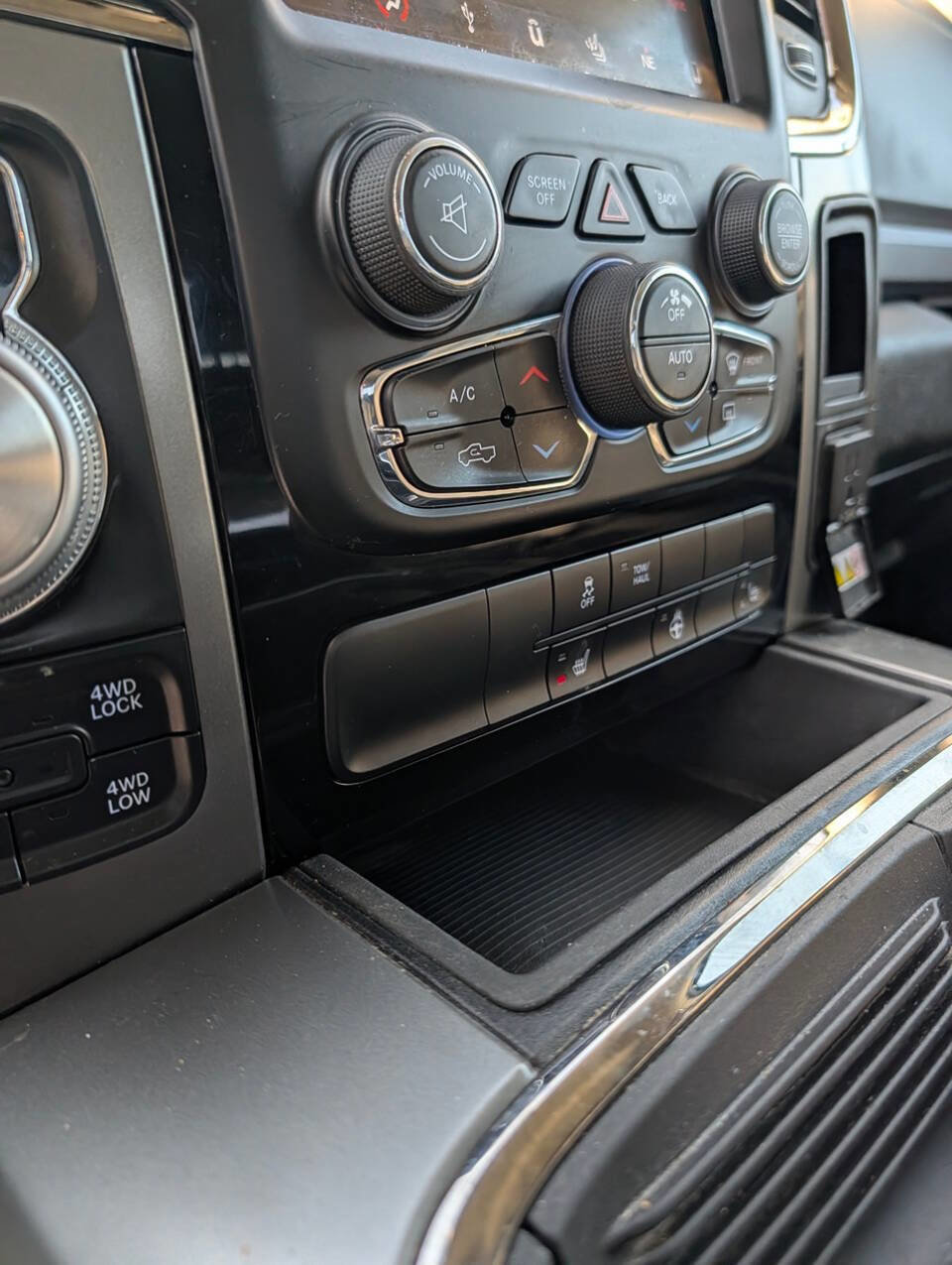 Used 2018 RAM 1500 Sport w/ Sport Premium Group AWD/4WD image 21