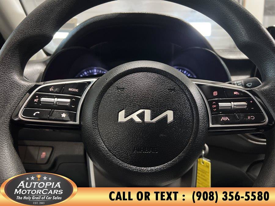 Used 2024 Kia Forte LXS FWD image 20