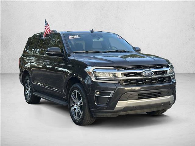 Used 2024 Ford Expedition Limited RWD image 3